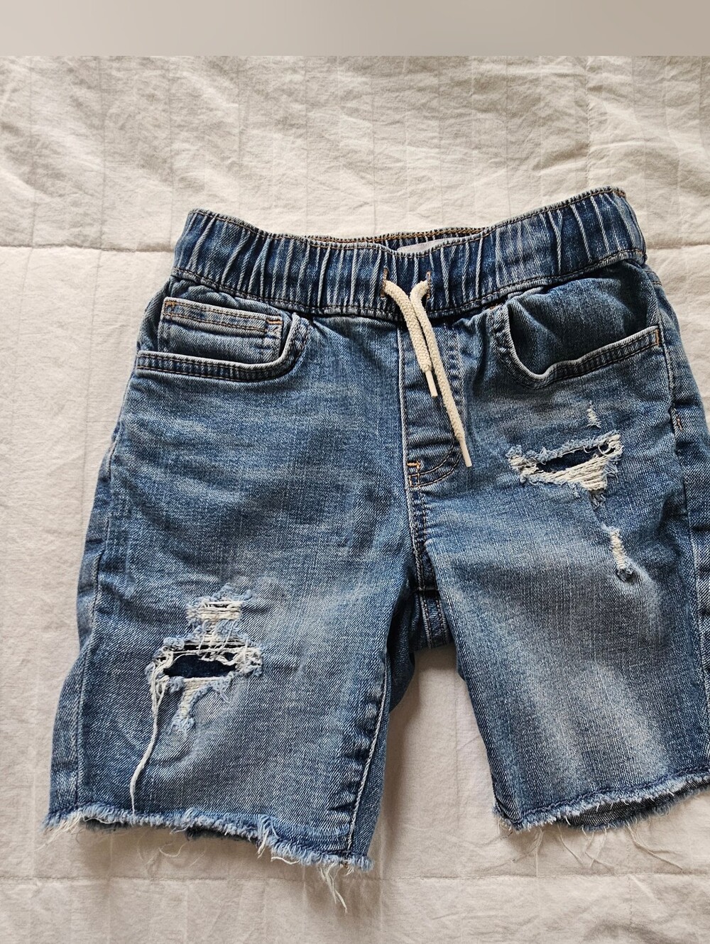 Old Navy Boys 360 Stretch Distressed Pull-On Slim Denim Shorts, Size Small 6/7